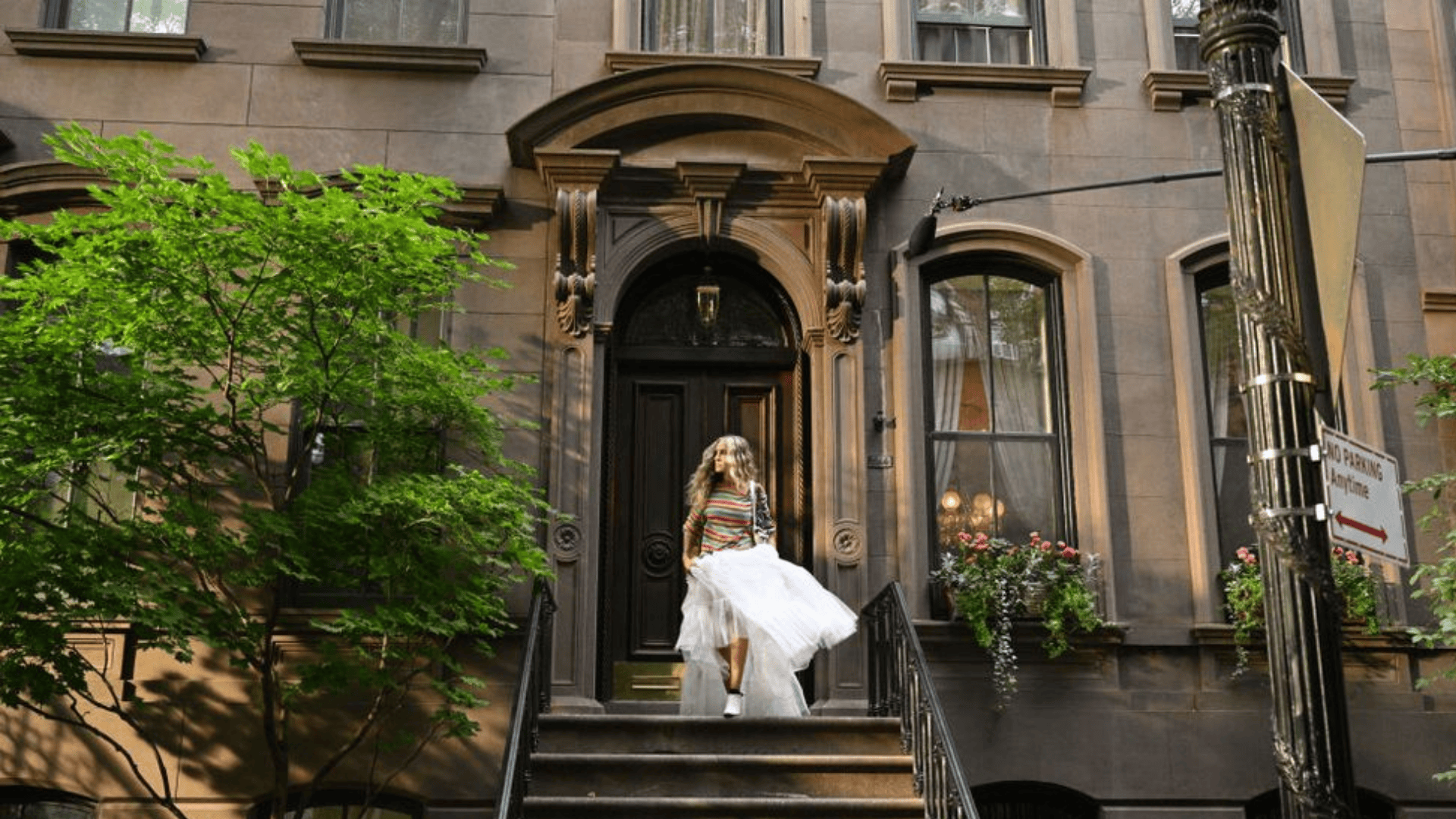 carrie bradshaw apartment